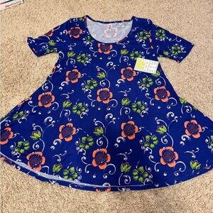 NWT LuLaRoe Perfect Tee w/flirty side slits & flattering half sleeve XXS
